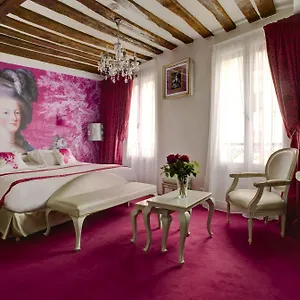 Konfidentiel Hotel